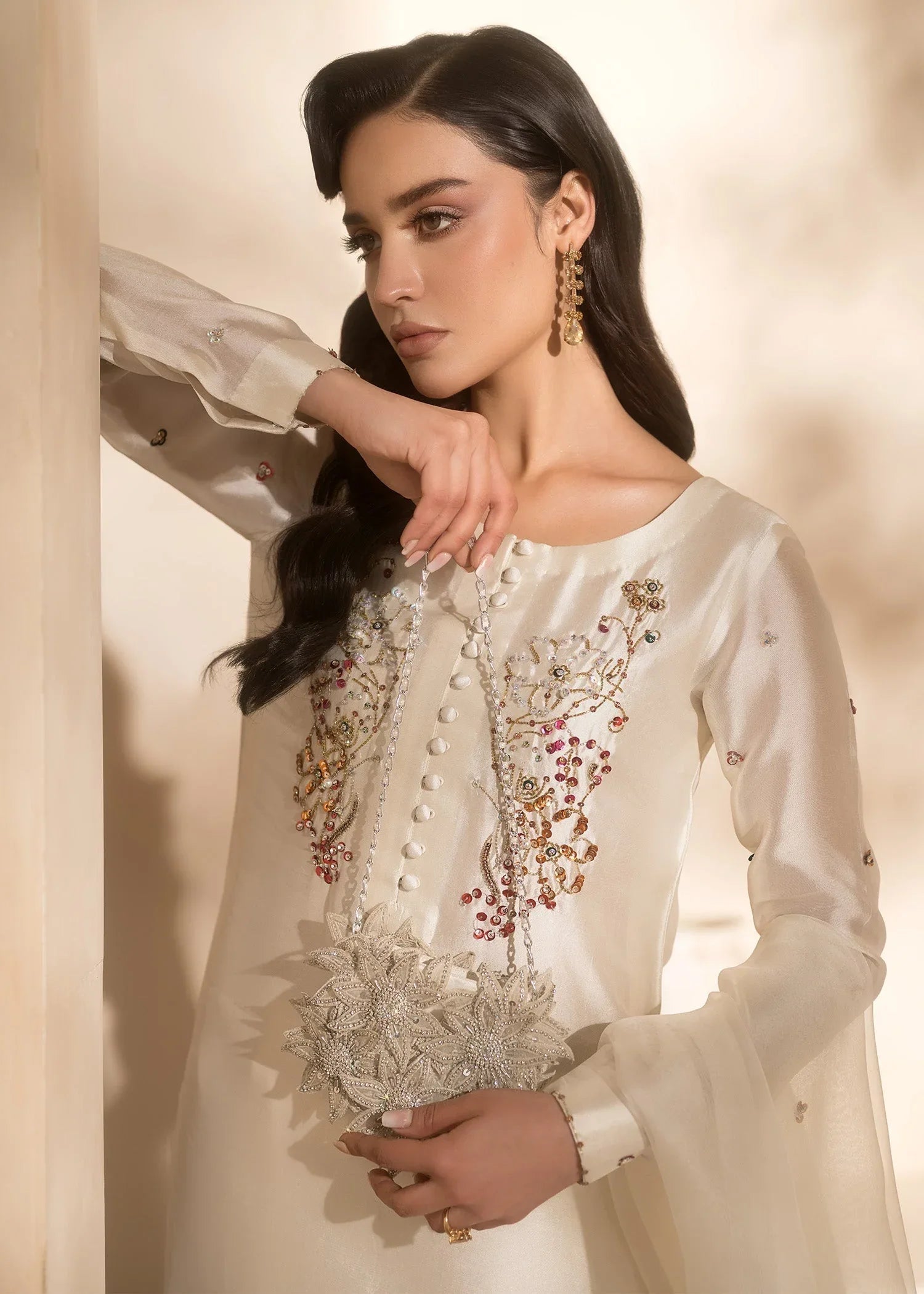 Mahum Asad | Breaking the Bar | Gloss - Aqsa Fabrics