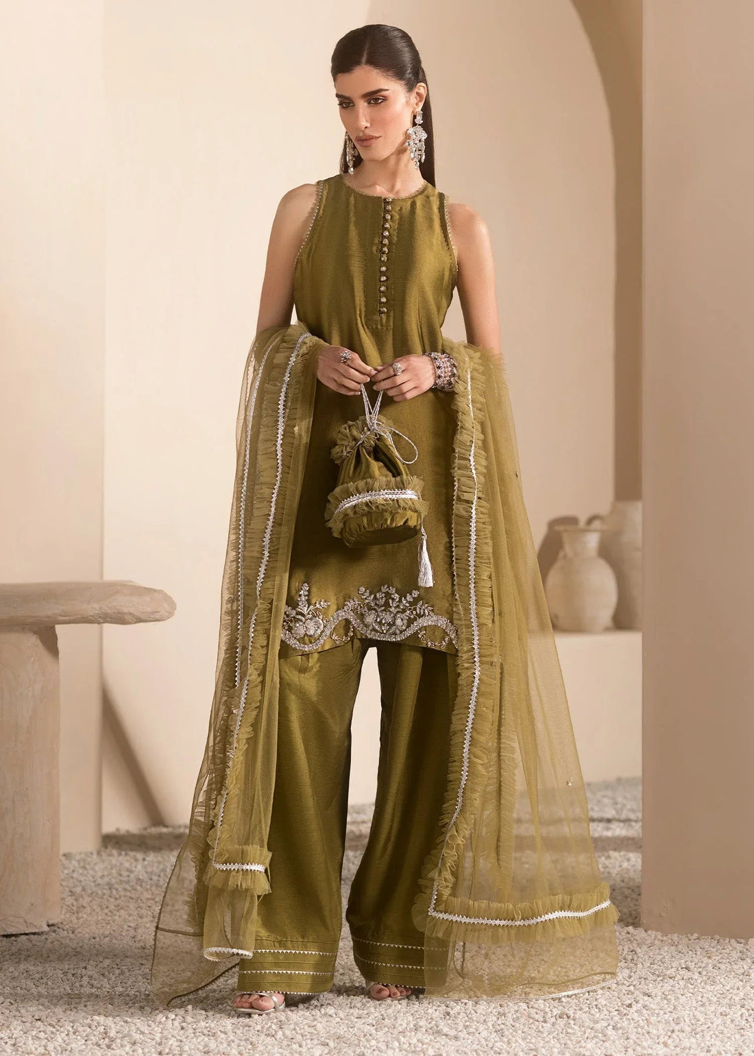 Mahum Asad | Breaking the Bar | Autumn - Aqsa Fabrics