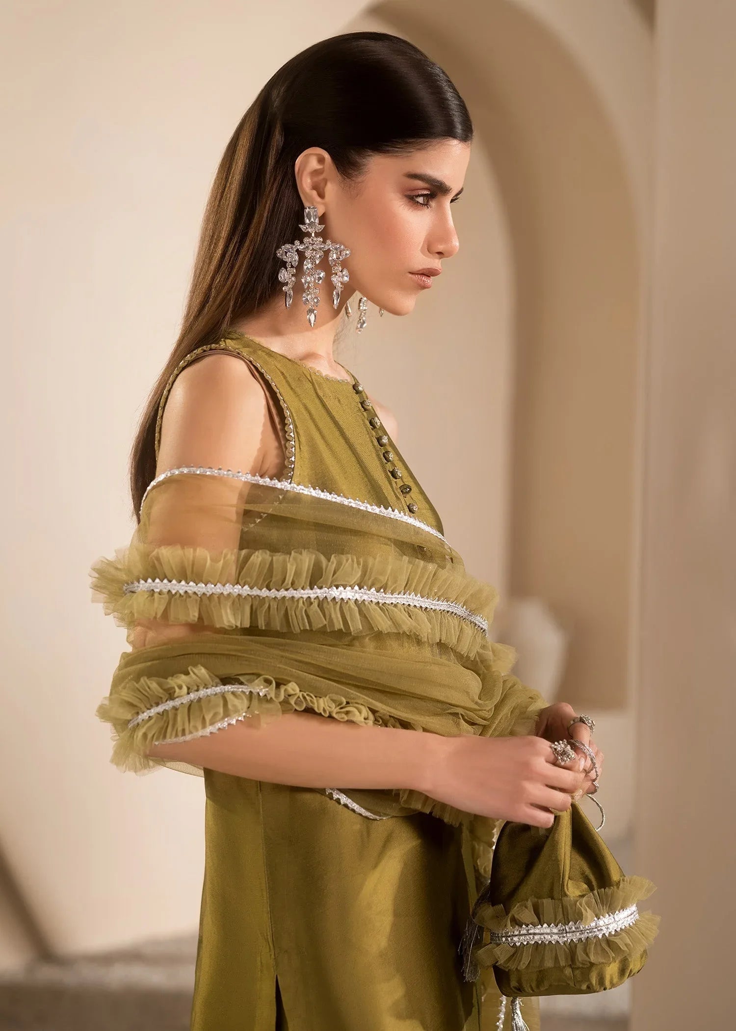 Mahum Asad | Breaking the Bar | Autumn - Aqsa Fabrics
