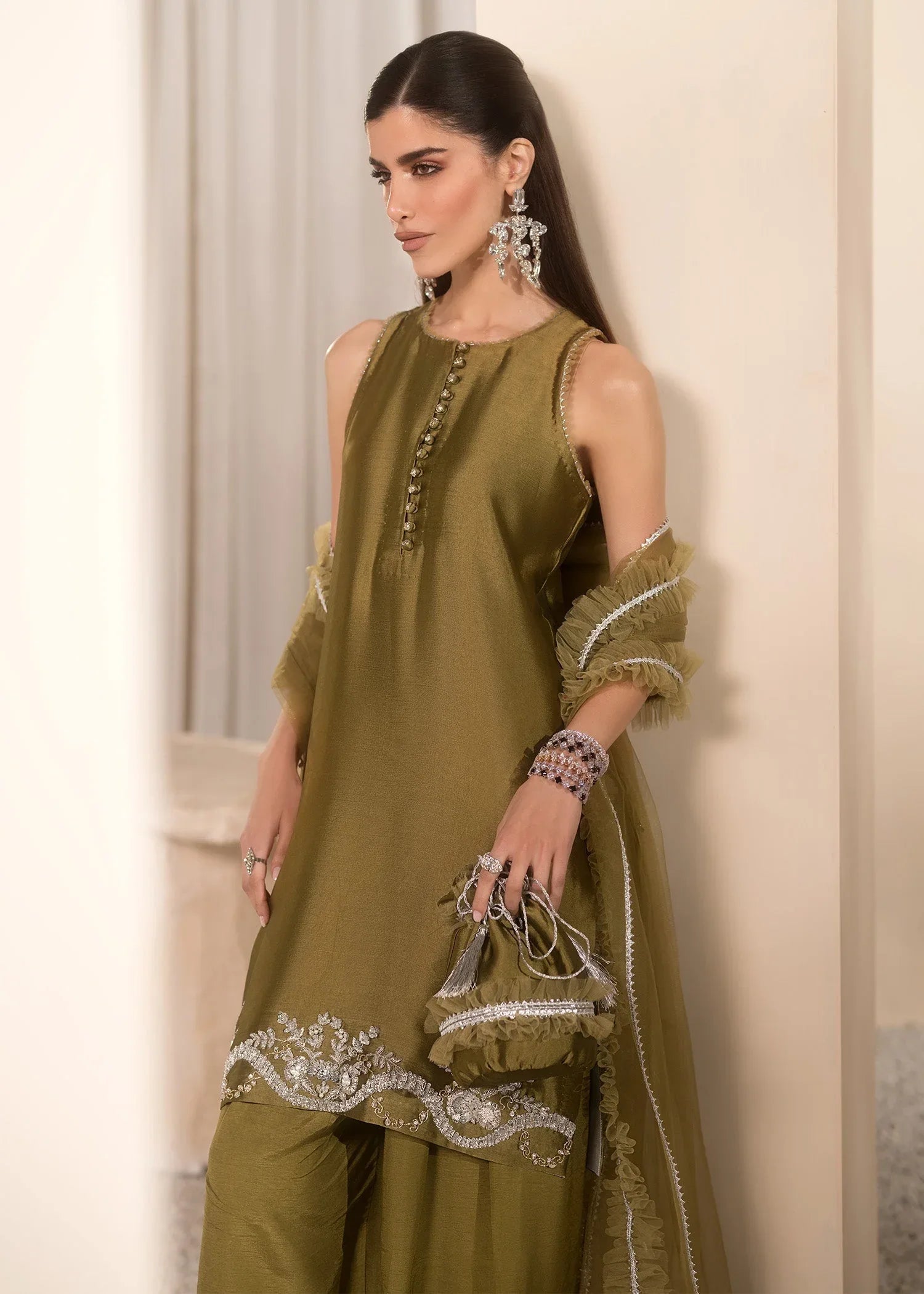 Mahum Asad | Breaking the Bar | Autumn - Aqsa Fabrics