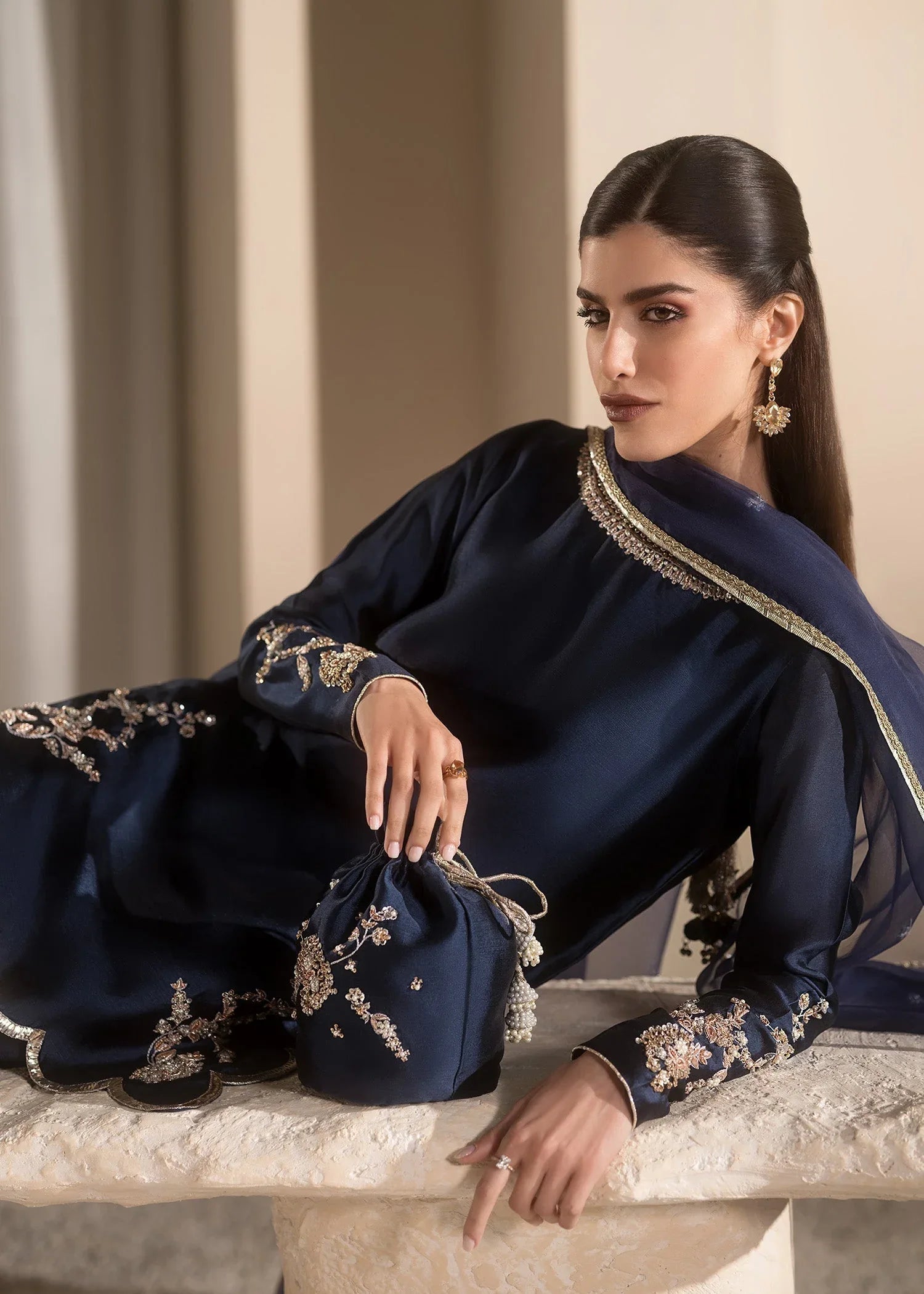 Mahum Asad | Breaking the Bar | Diva - Aqsa Fabrics