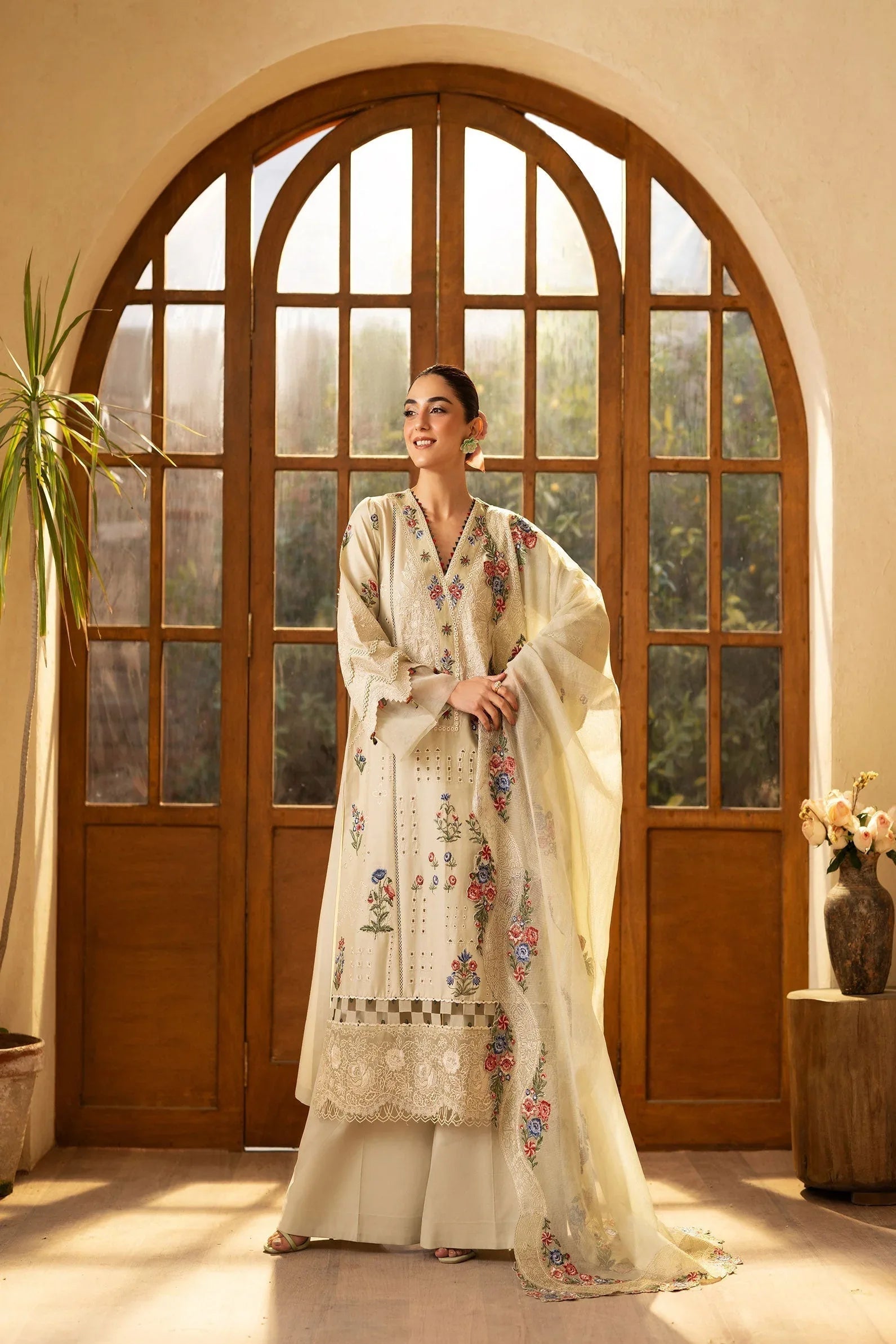 Maryam Hussain | Luxury Lawn 25 | Mint - Aqsa Fabrics