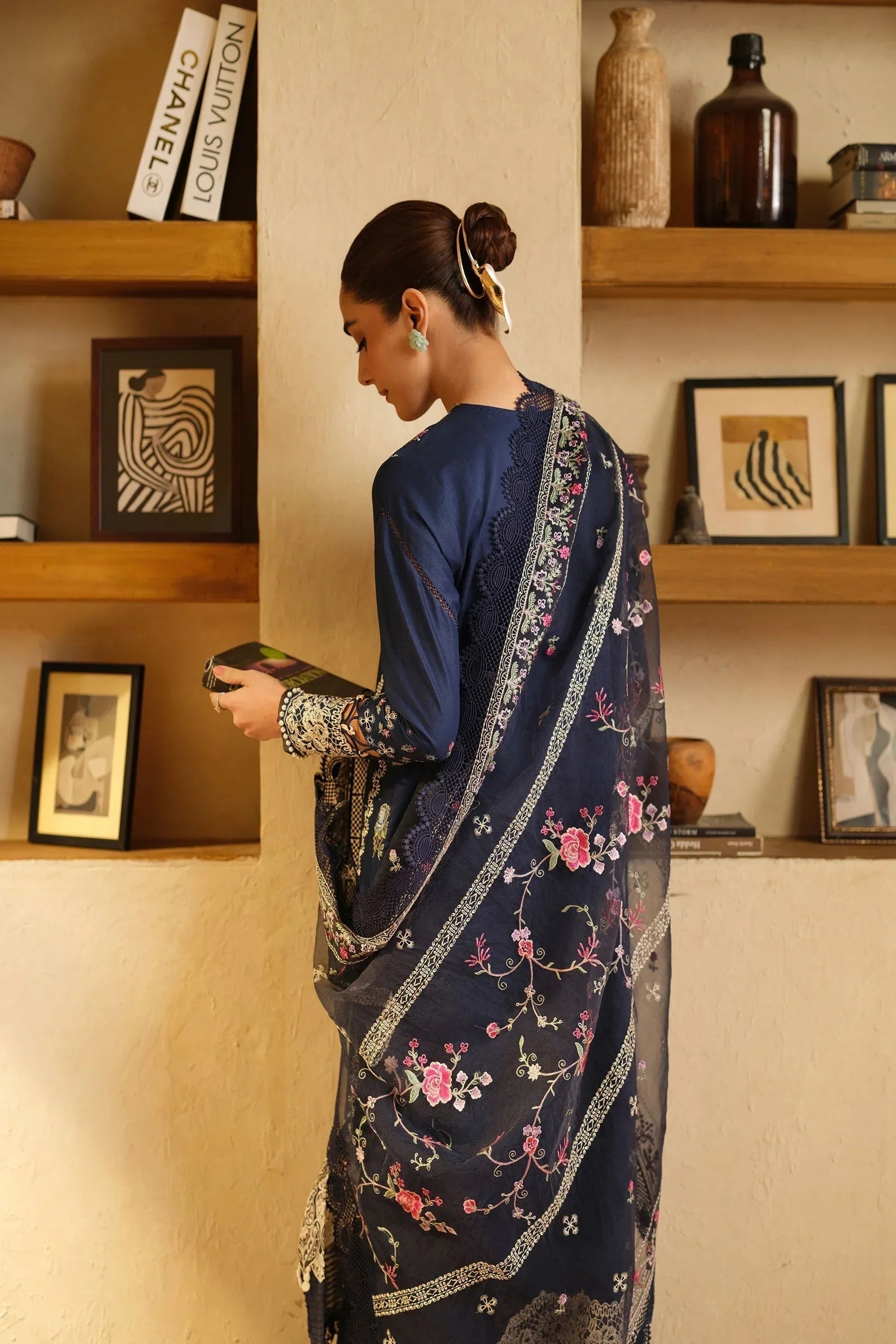 Maryam Hussain | Luxury Lawn 25 | Twilight - Aqsa Fabrics