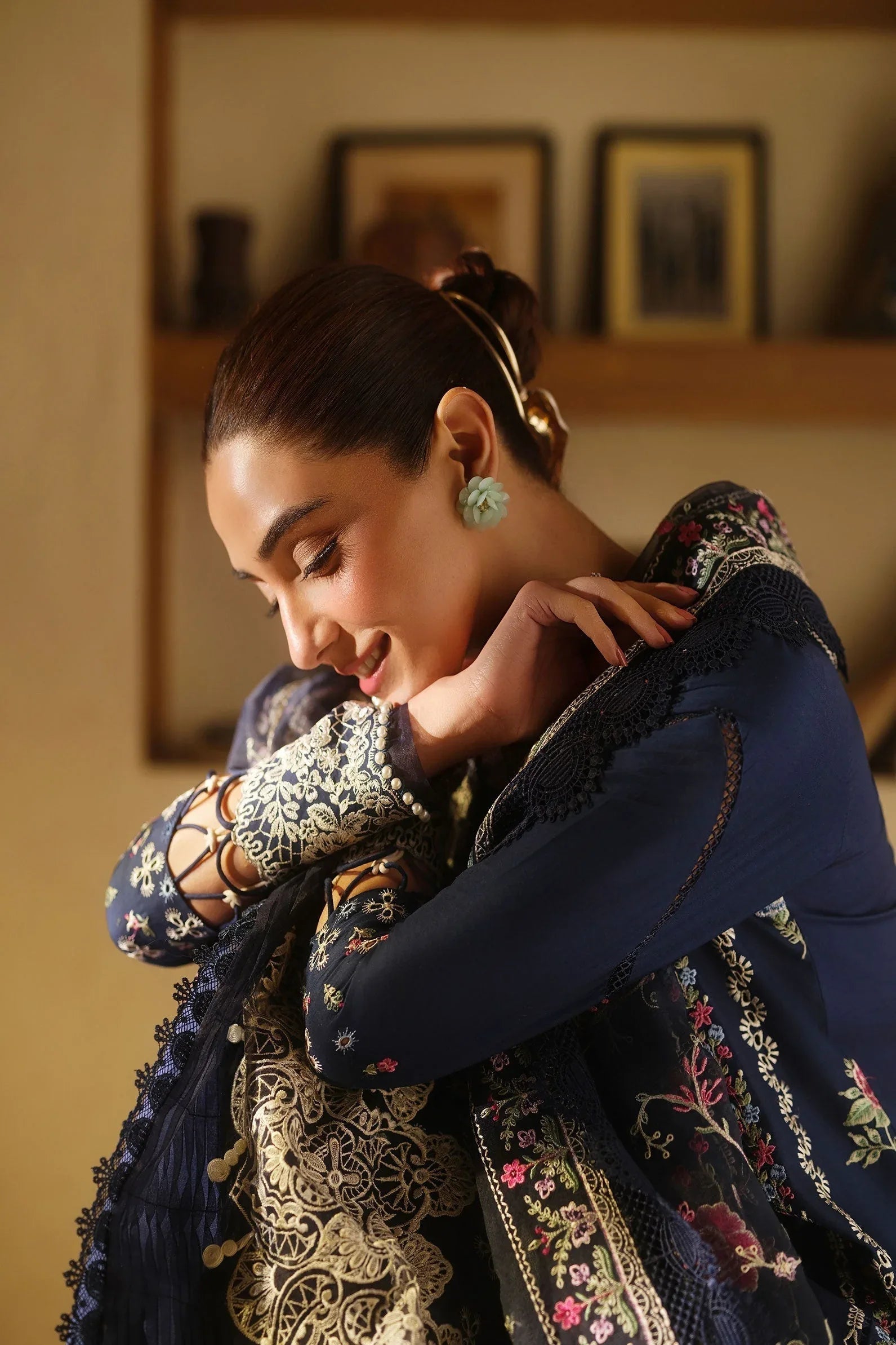 Maryam Hussain | Luxury Lawn 25 | Twilight - Aqsa Fabrics