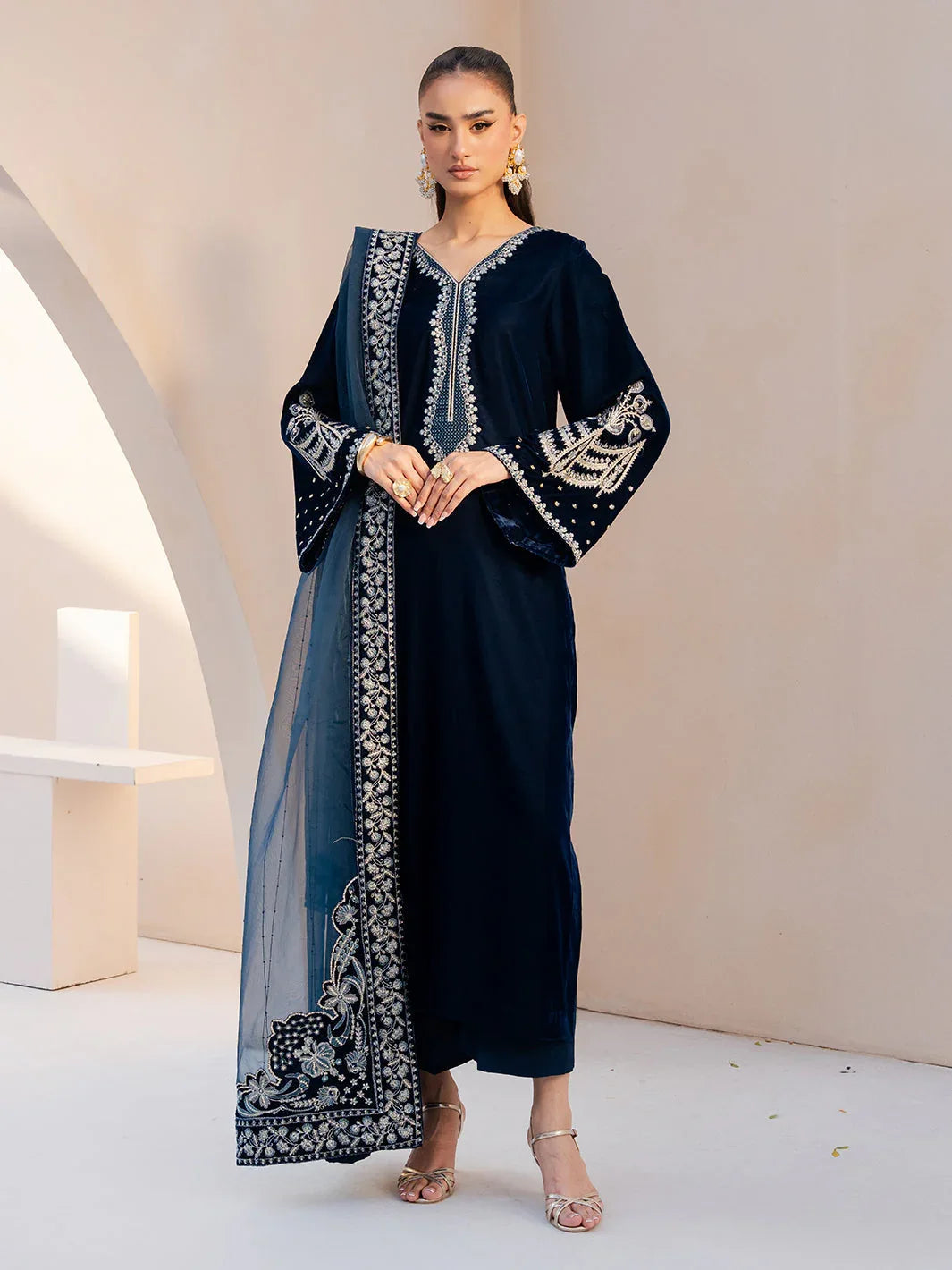 Izel | Le Tresor Formals | Élora - Aqsa Fabrics