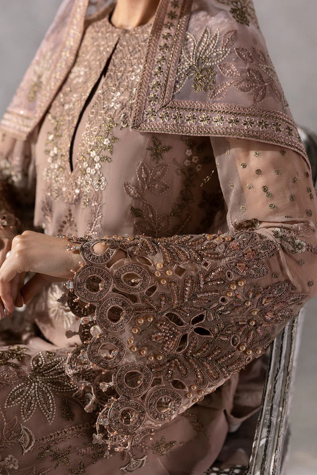Flossie | Laconic Formals | FE - 910 - Aqsa Fabrics