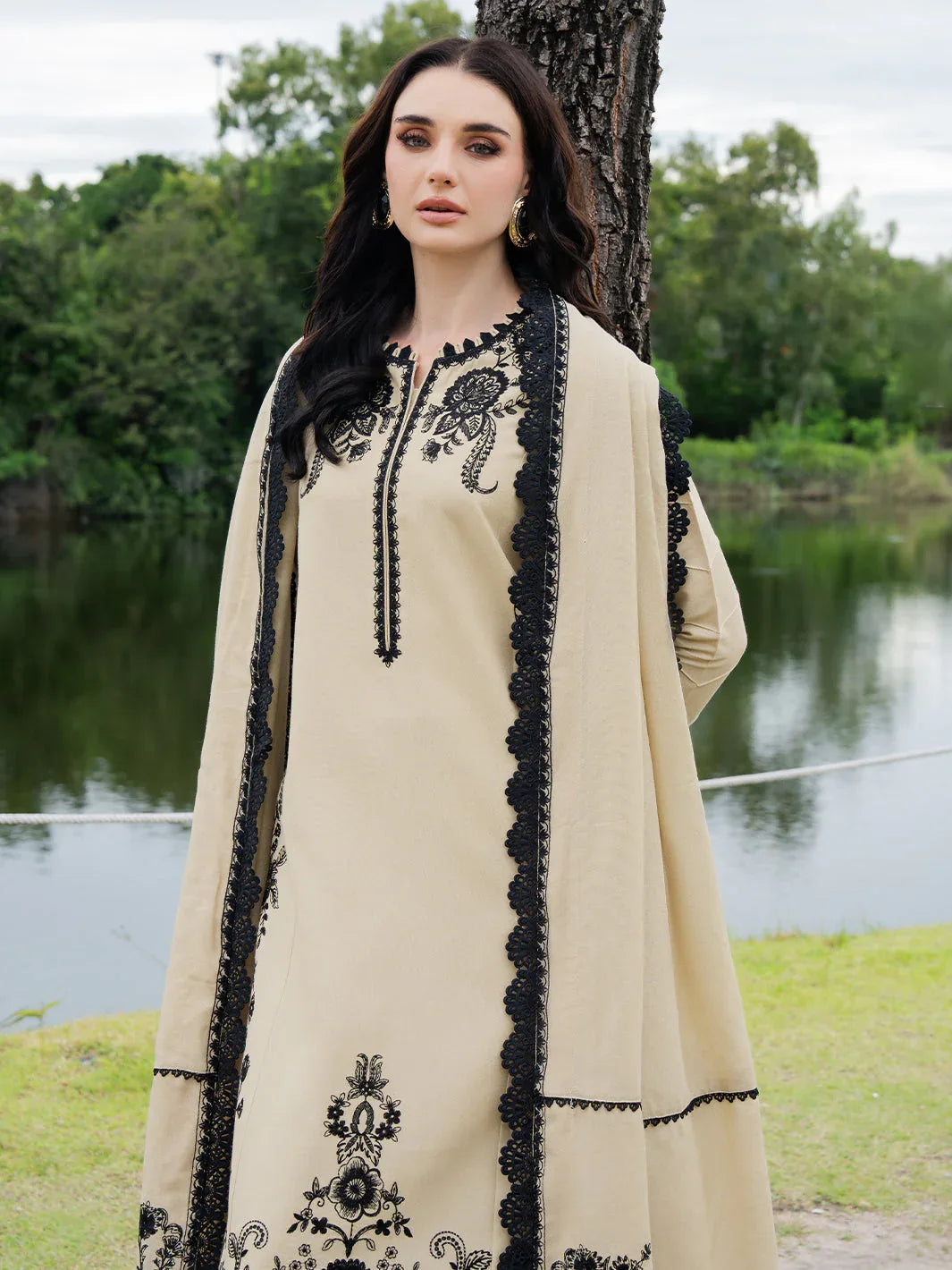 Faiza Faisal | Hoor Karandi | ALAYNA - Aqsa Fabrics