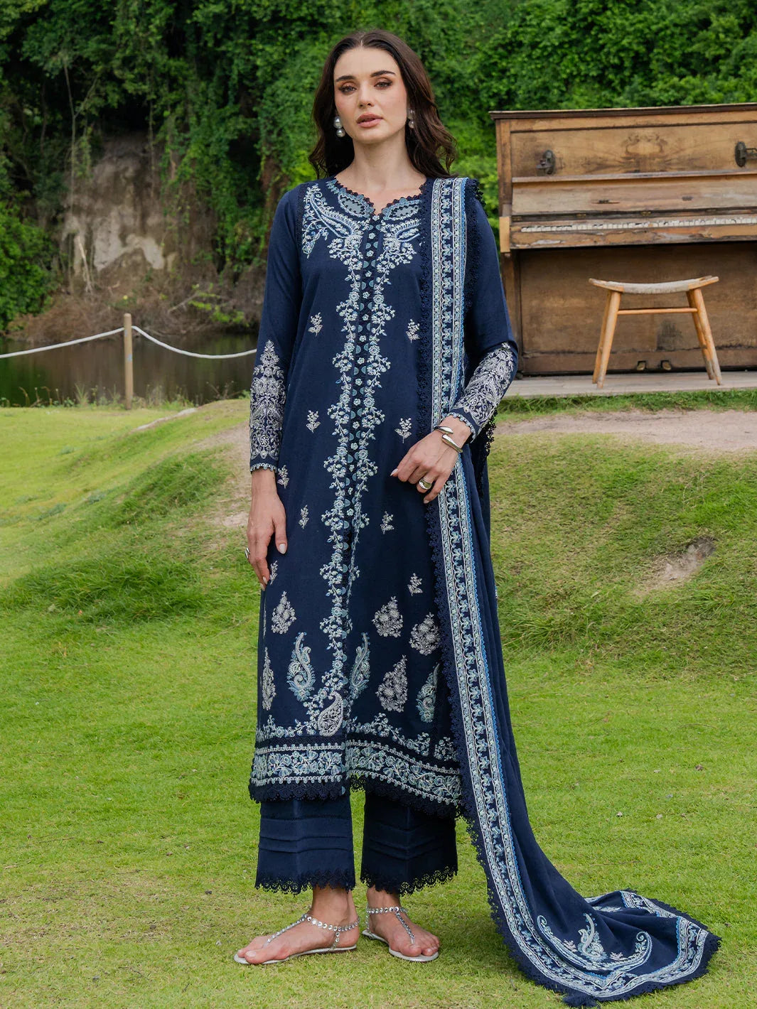 Faiza Faisal | Hoor Karandi | HANEEN - Aqsa Fabrics