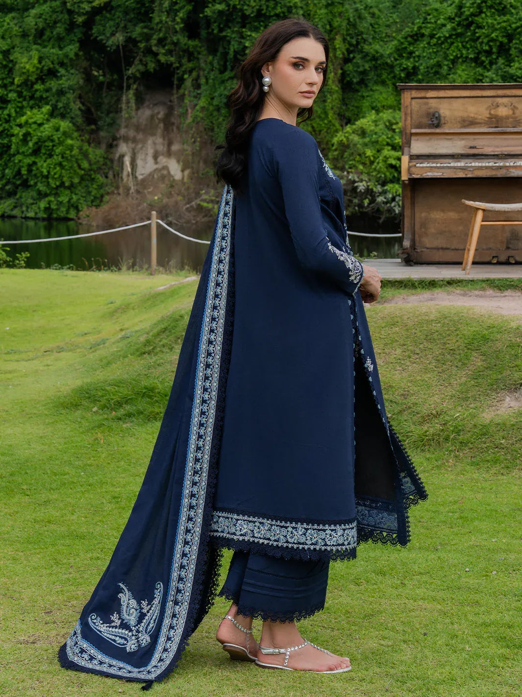 Faiza Faisal | Hoor Karandi | HANEEN - Aqsa Fabrics