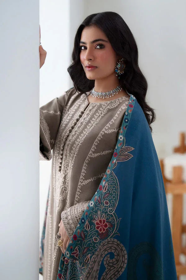 Maryum N Maria | Noore Winters 25 | 3 Piece Embroidered Khaddar ANGEZA - FSU5679 - Aqsa Fabrics
