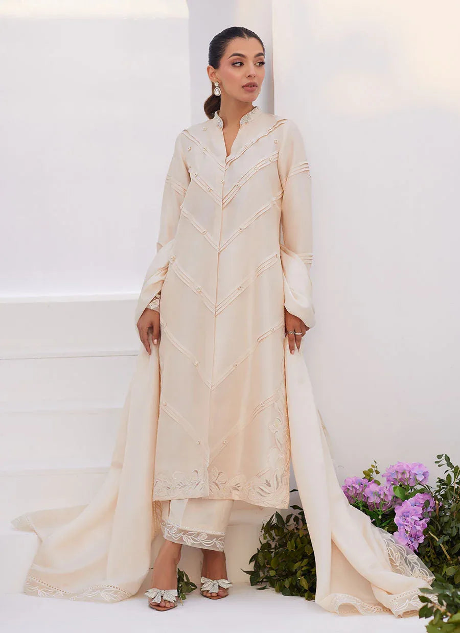 Farah Talib Aziz | Zaza Luxe Pret 24 | TISELE IVORY PLEATED RAW SILK SHIRT AND DUPATTA - Aqsa Fabrics
