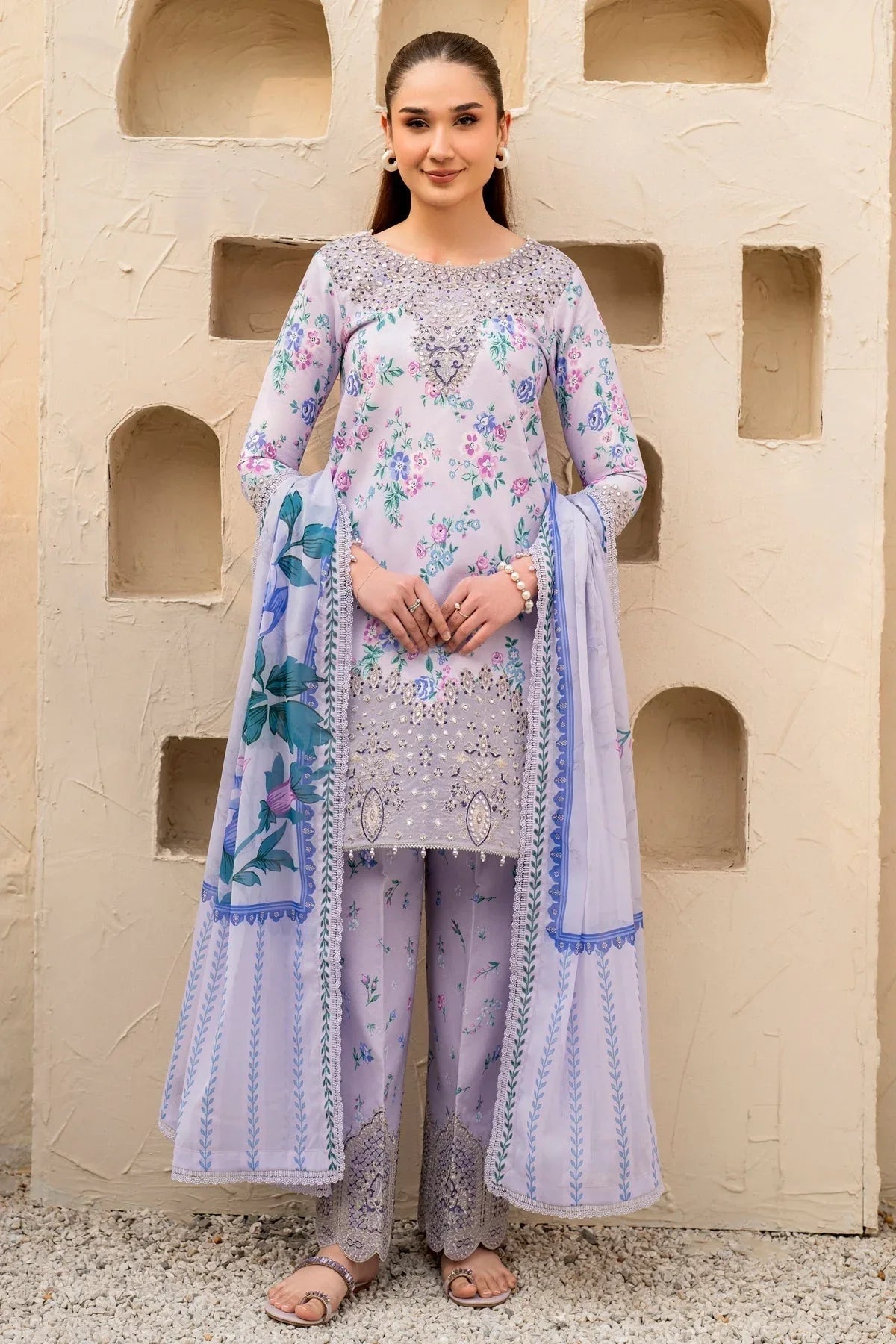 Alizeh | Levana Lawn | Flake - Aqsa Fabrics