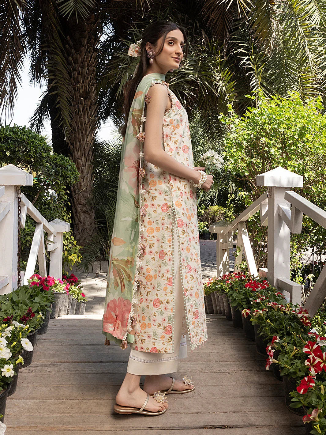 Izel | Oh Spring Lawn 25 | FLORA (A) - Aqsa Fabrics