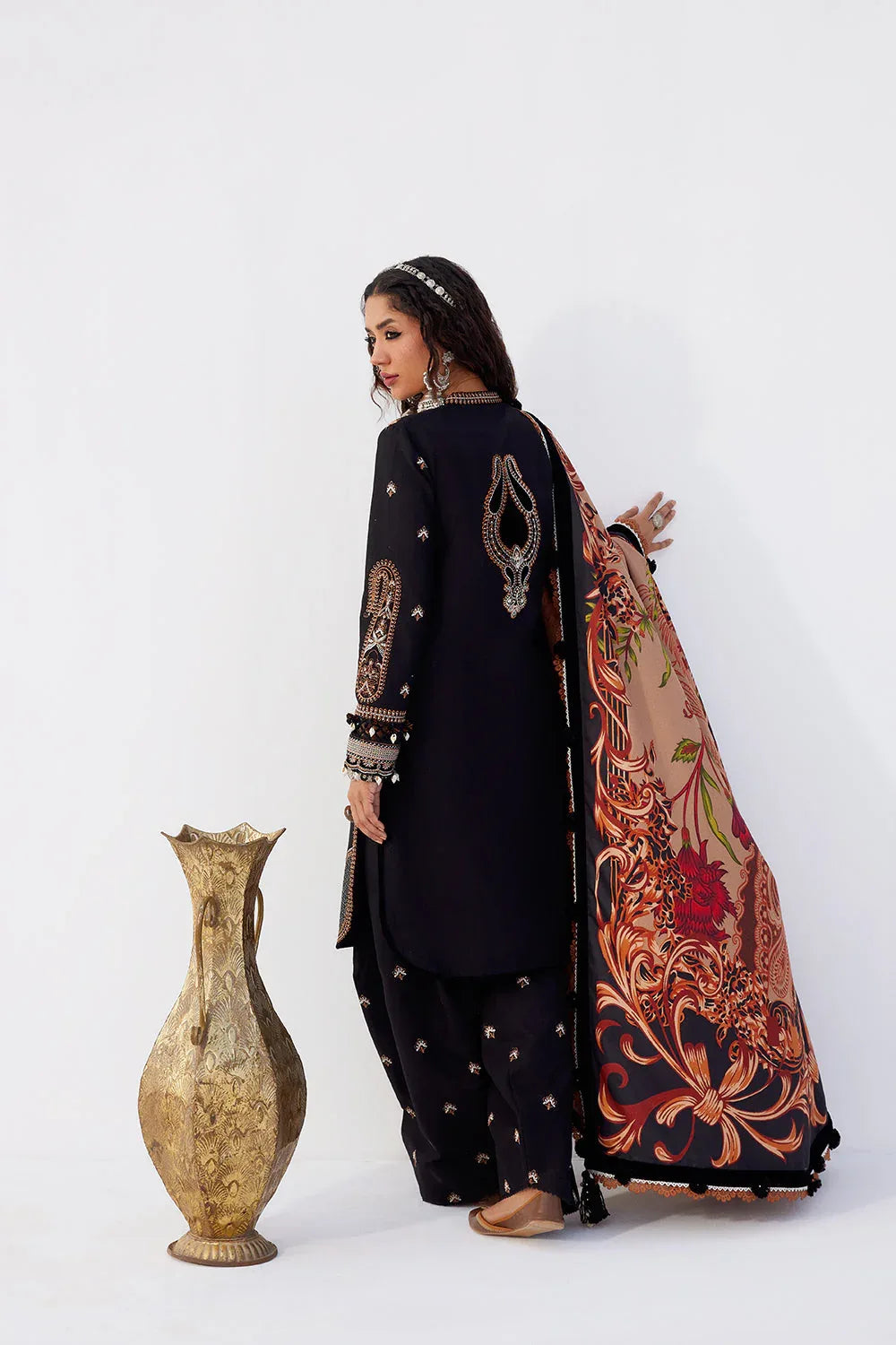 Saira Rizwan | Winter Khaddar 25 | MAHTAAB-SRW25-01 - Aqsa Fabrics