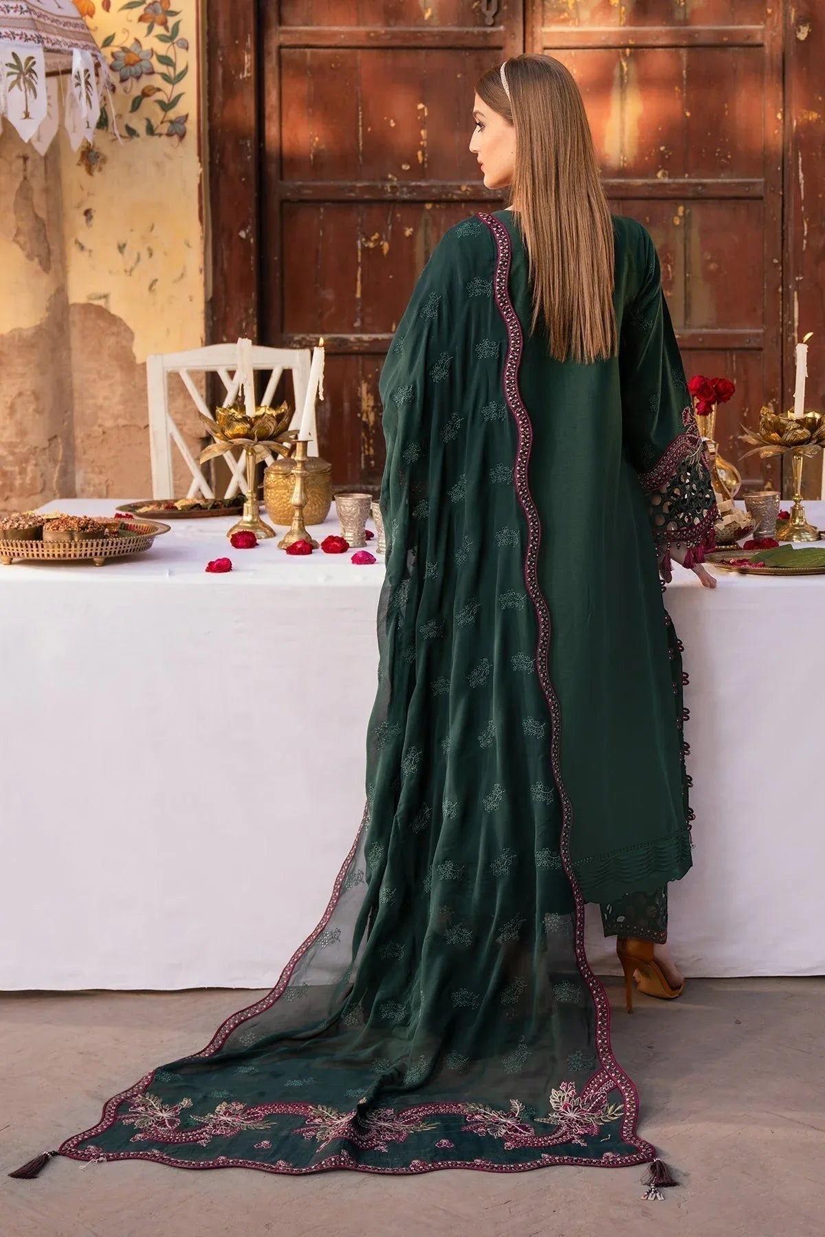 Alizeh | Rawayat Luxury Lawn 24 | Nafisa - Aqsa Fabrics