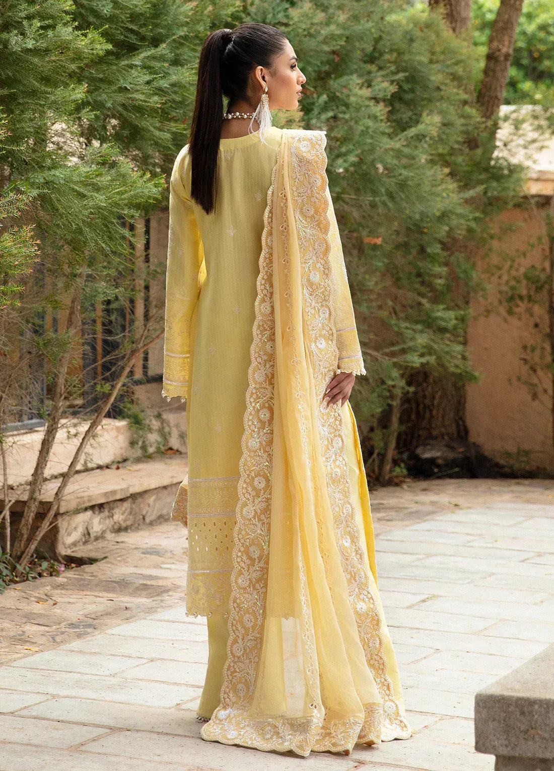Gulaal | Luxury Lawn 24 | VALERIA (GL-LL-24V1-01) - Aqsa Fabrics