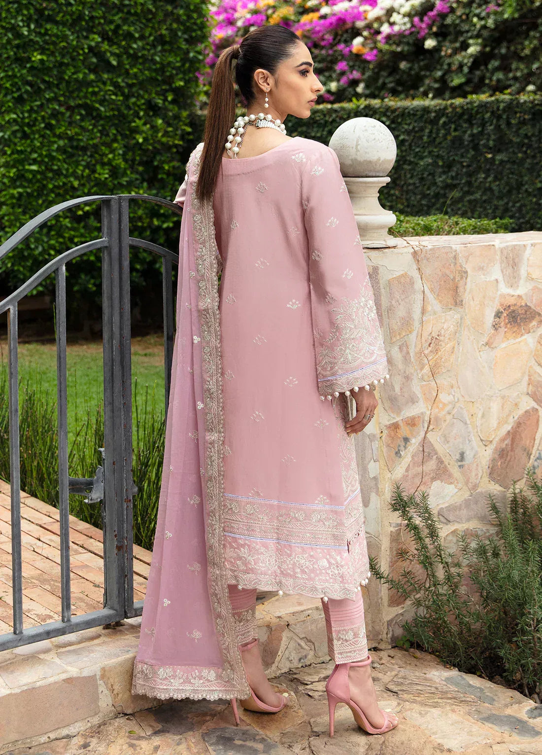 Gulaal | Luxury Lawn 24 | EMELIA (GL-LL-24V1-03) - Aqsa Fabrics