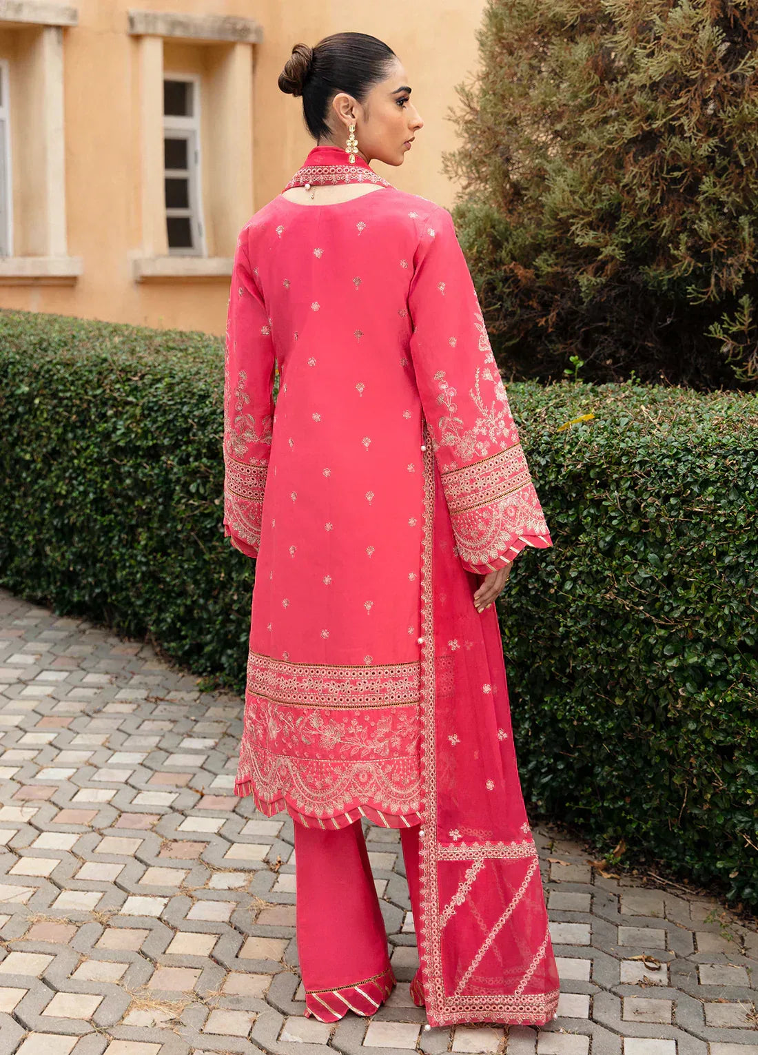 Gulaal | Luxury Lawn 24 | ALESSIA (GL-LL-24V1-06) - Aqsa Fabrics