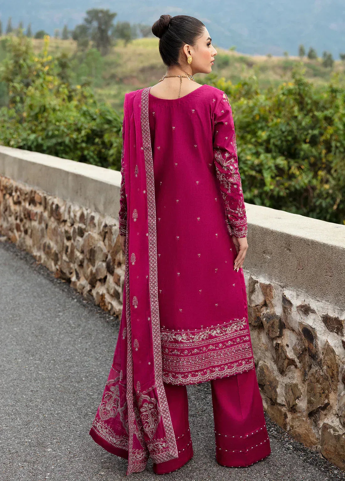 Gulaal | Luxury Lawn 24 | ARMERIA (GL-LL-24V1-02) - Aqsa Fabrics