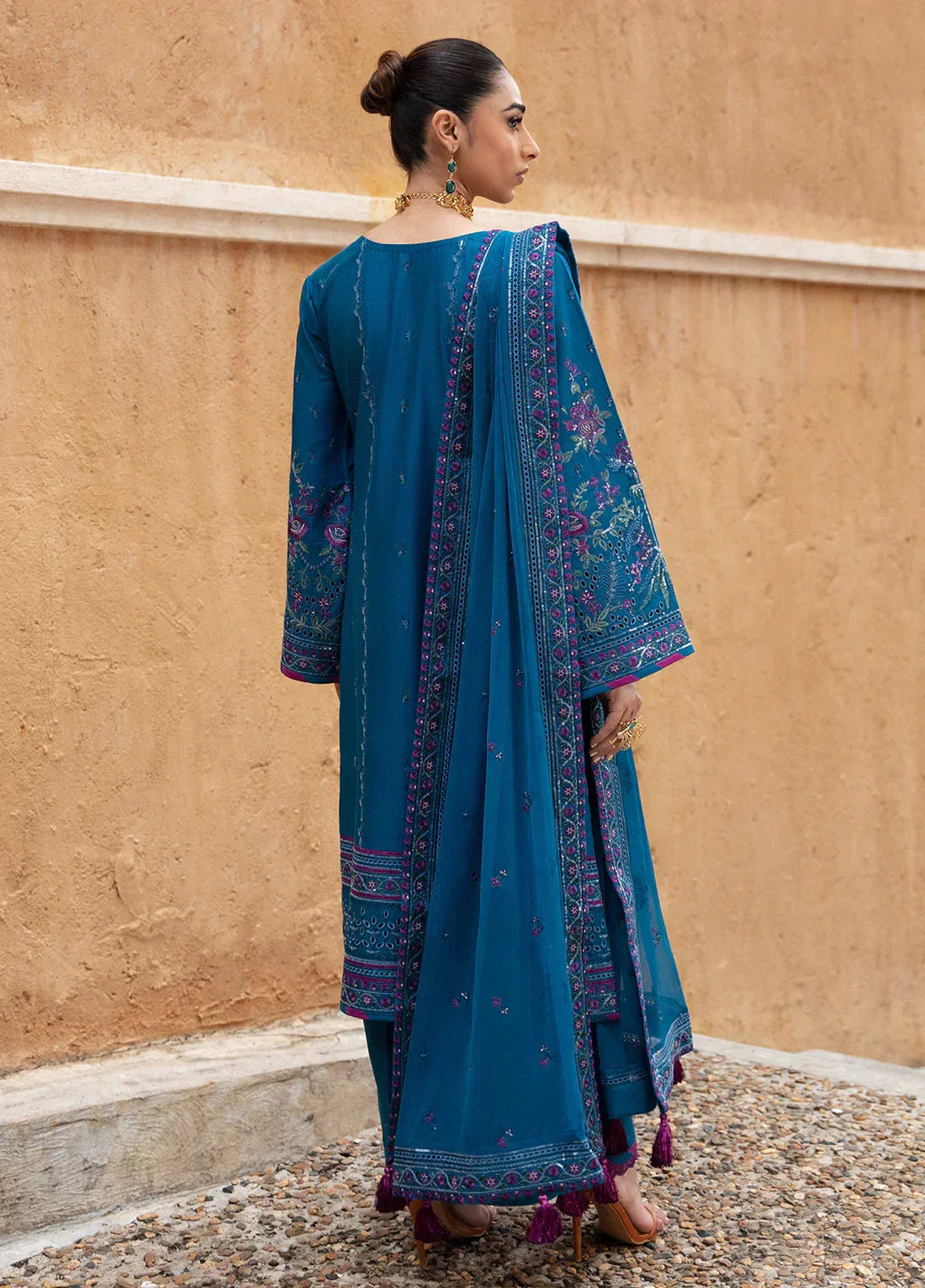 Gulaal | Luxury Lawn 24 | FELICIA (GL-LL-24V1-04) - Aqsa Fabrics