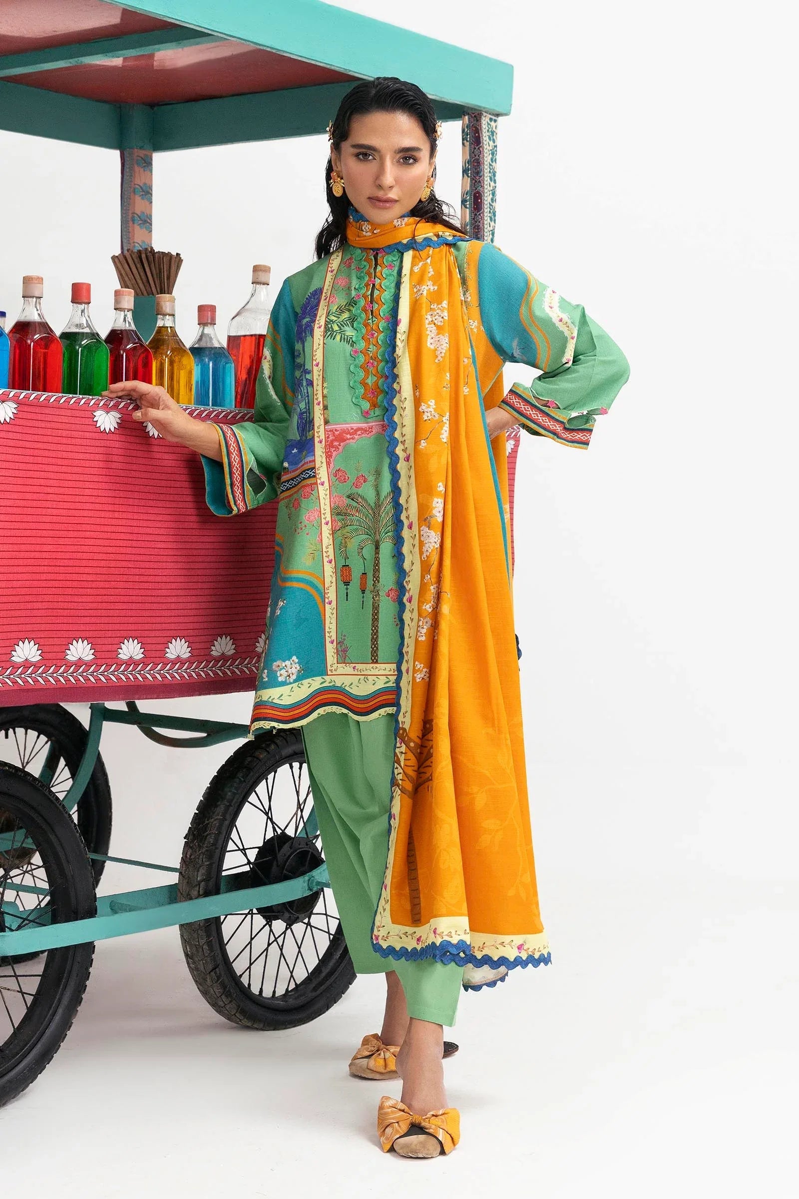 Sana Safinaz | Mahay Winter 25 | H255-010B-2Q - Aqsa Fabrics