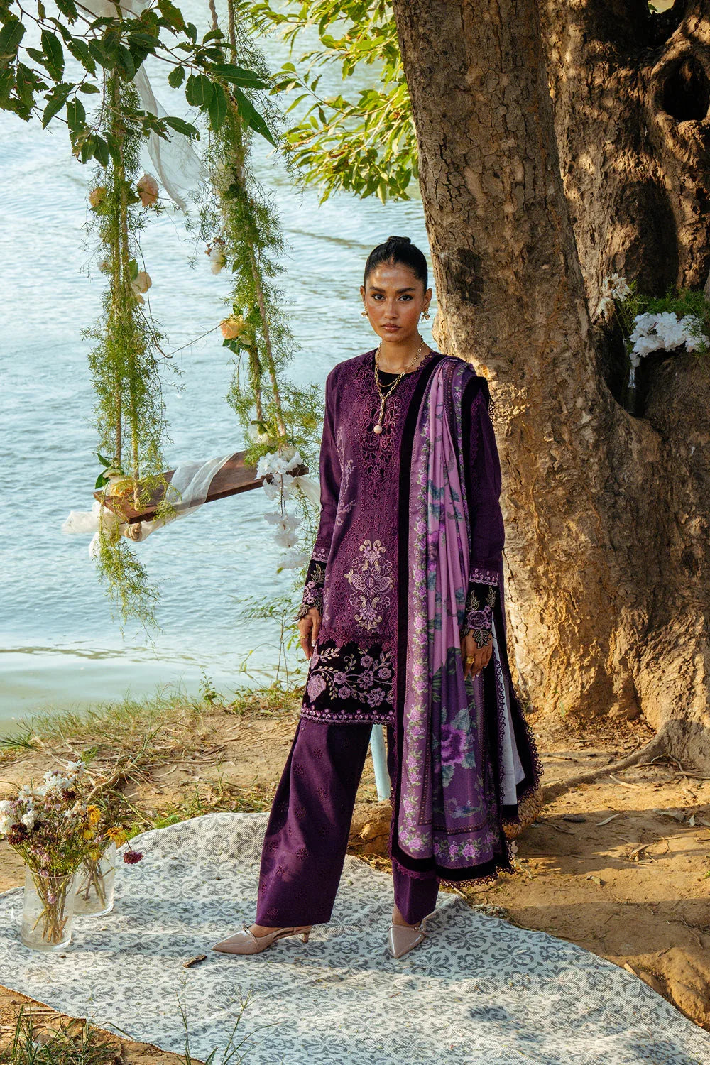 Saira Rizwan | Winter 2024 | RUNI-SRW24-02 - Aqsa Fabrics