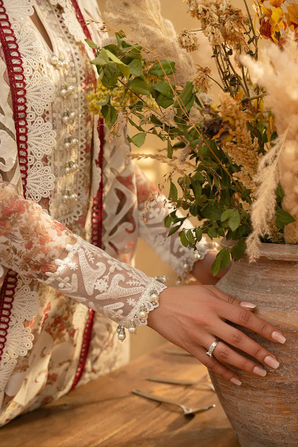 Saira Rizwan | Luxury Lawn 25 | MAYA-SRL25-06 - Aqsa Fabrics