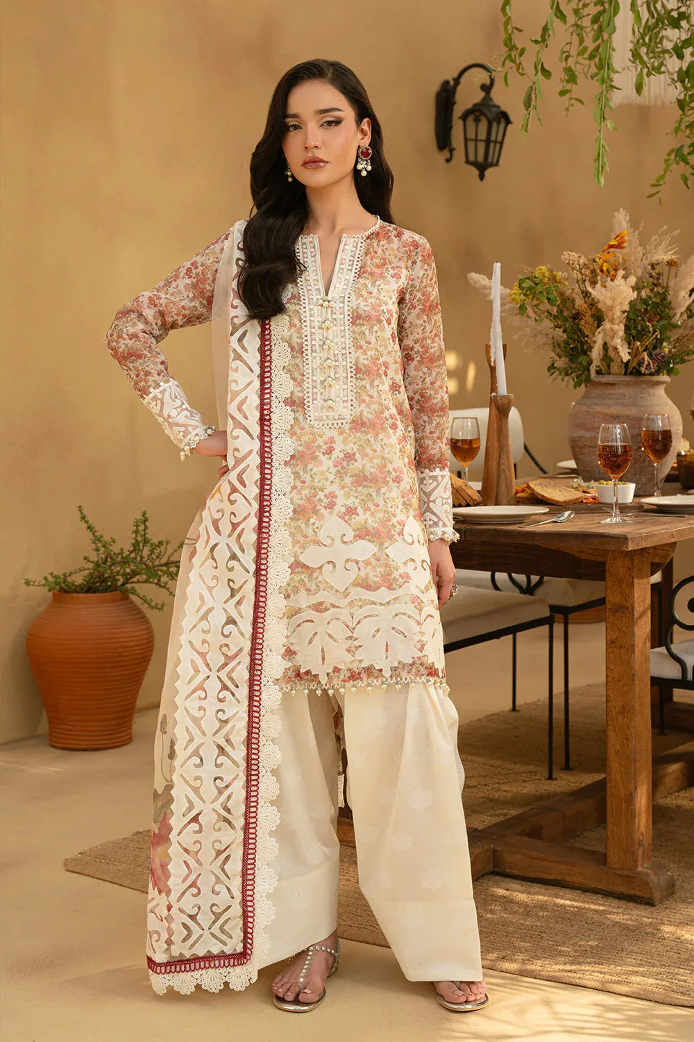 Saira Rizwan | Luxury Lawn 25 | MAYA-SRL25-06 - Aqsa Fabrics