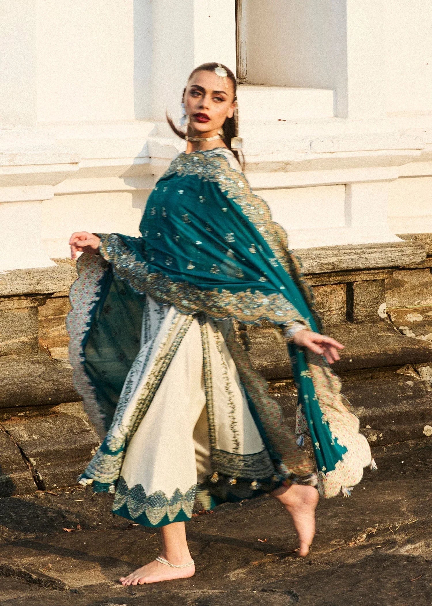 Hussain Rehar | Luxury Lawn 25 | Veil - Aqsa Fabrics