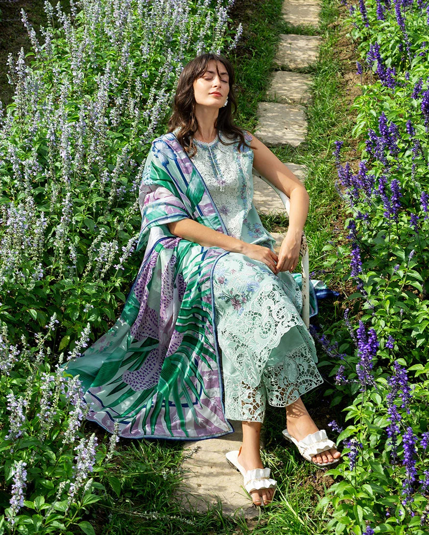Hummingbird Haven - Aqsa Fabrics