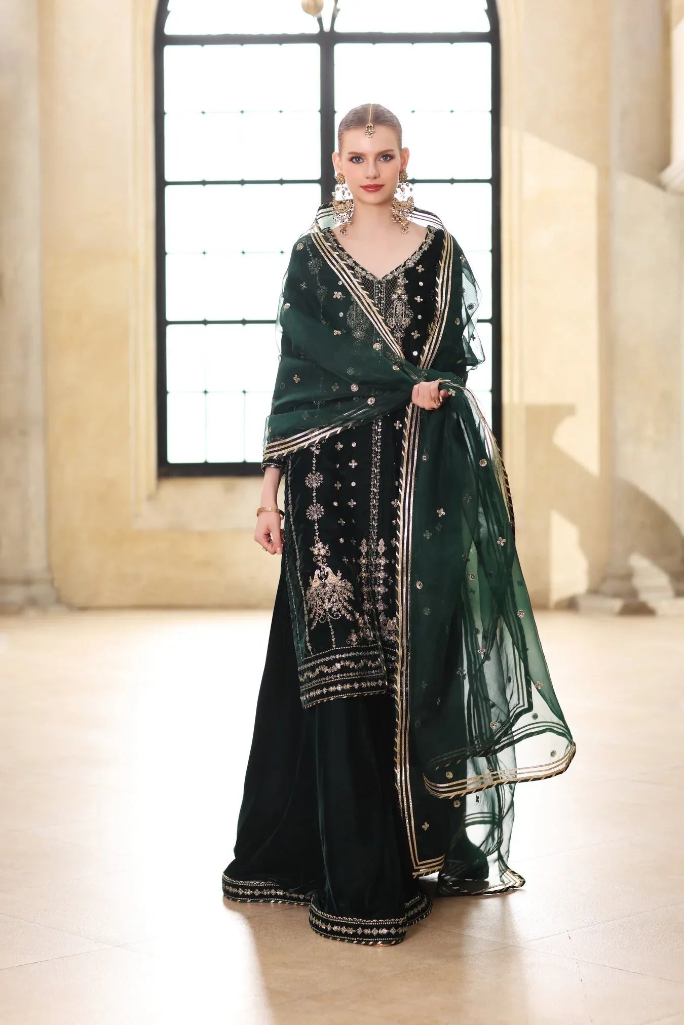 Noor by Saadia Asad | Handcrafted Velvet 25 |Zamurrud - Aqsa Fabrics