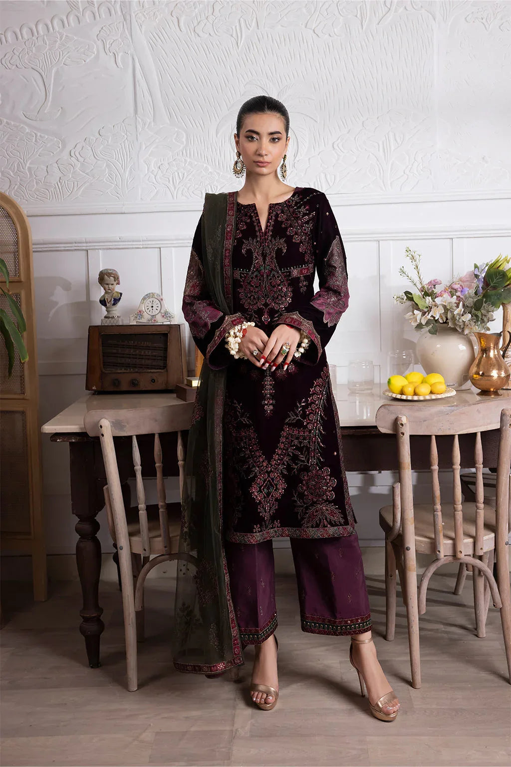 IZNIK | IV-30 AZITAH - Aqsa Fabrics