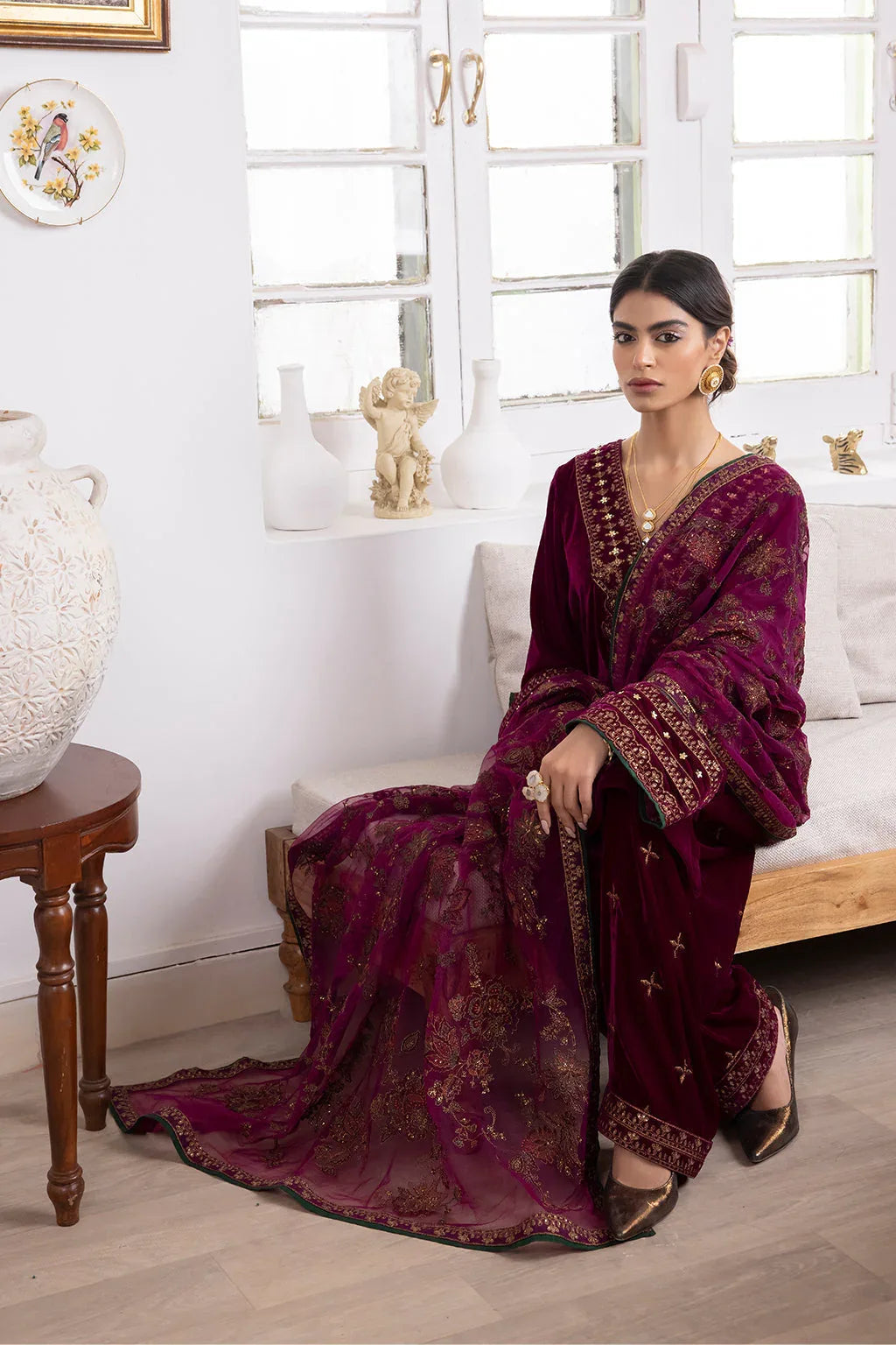 IZNIK | IV-31 SHIRIN - Aqsa Fabrics