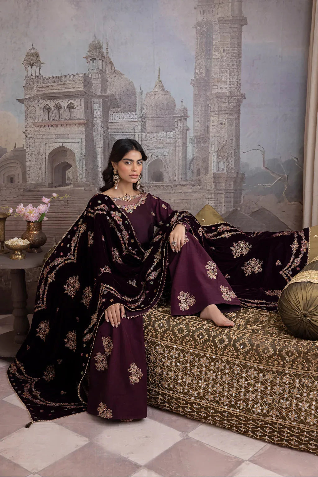 IZNIK | IV-32 ZARIN - Aqsa Fabrics