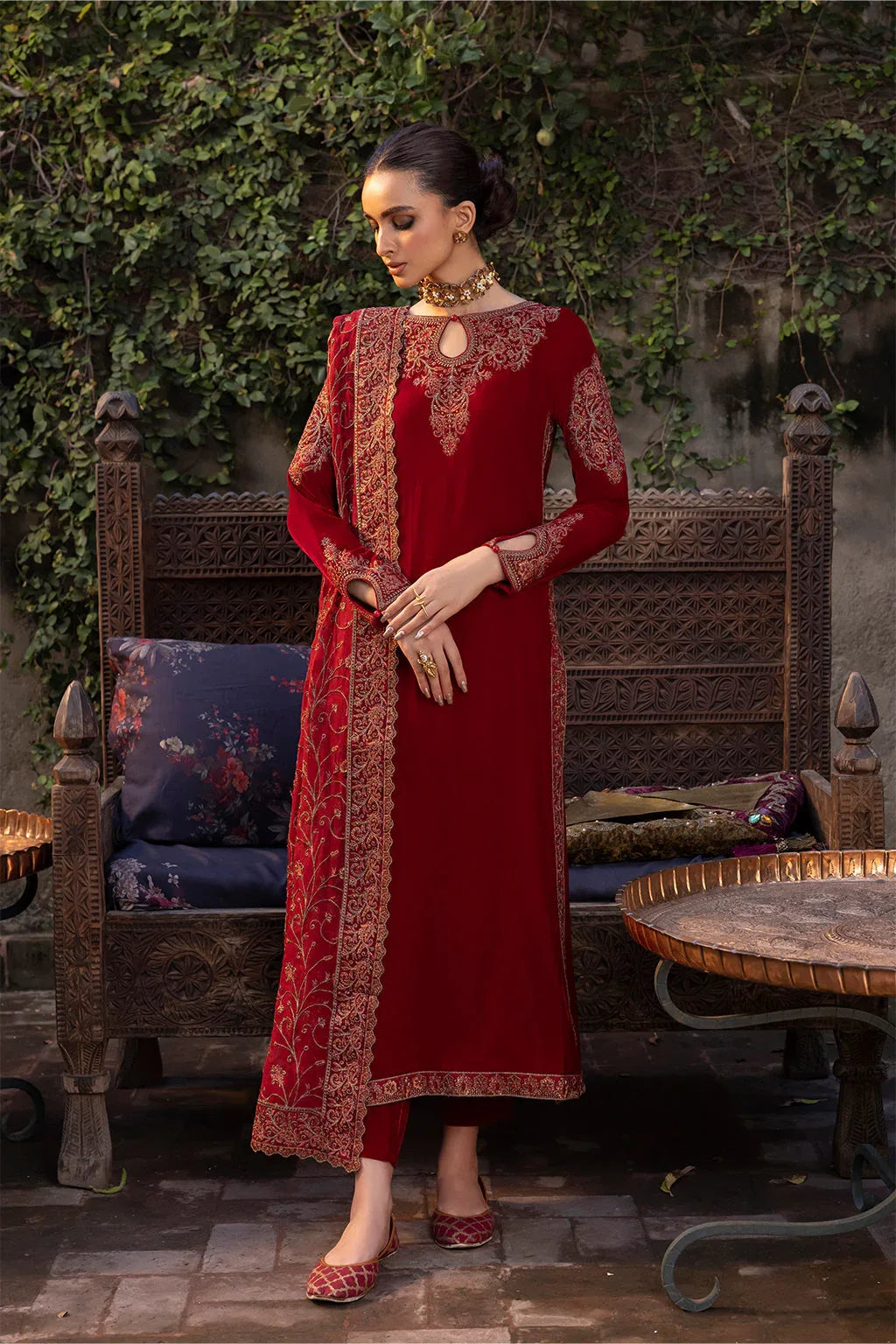 IZNIK | IV-37 MANIJEH - Aqsa Fabrics