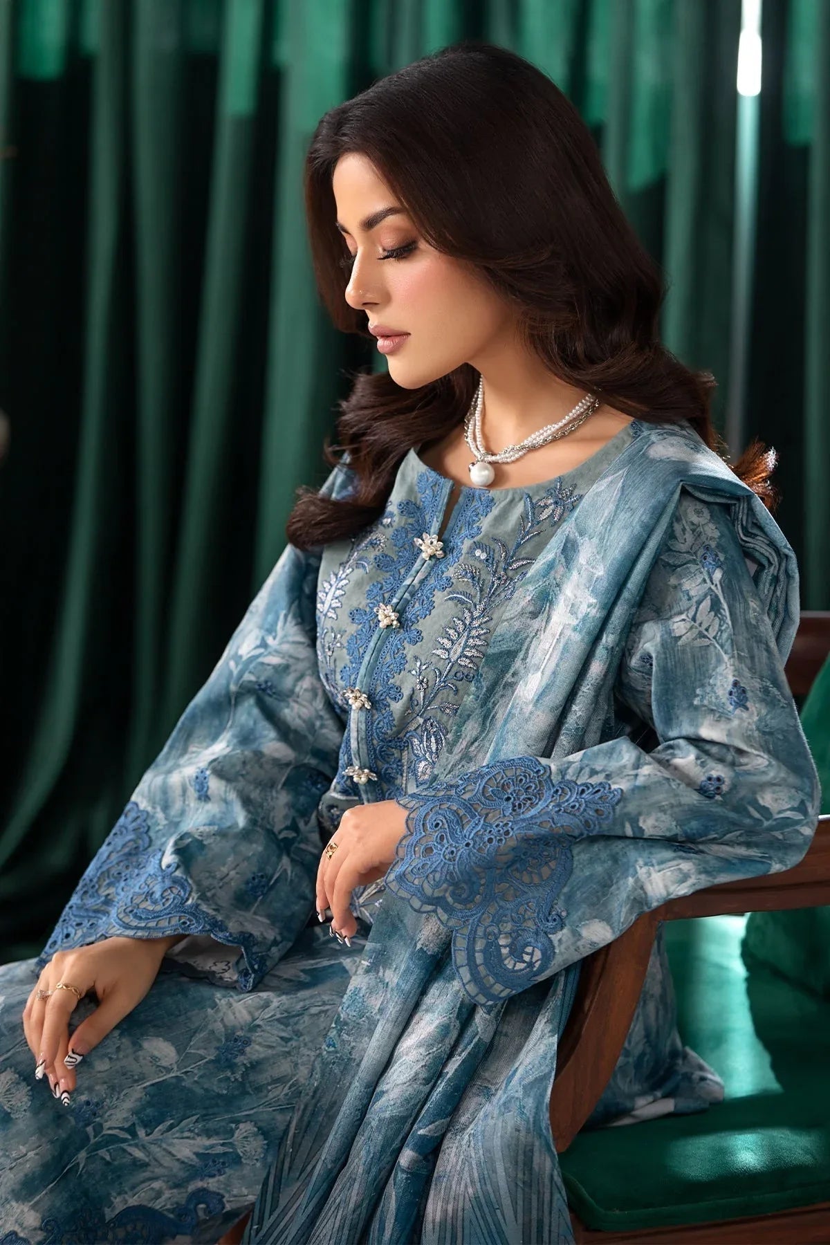Imrozia Premium | Masakali Winter Pret | I.P-82 Hala - Aqsa Fabrics