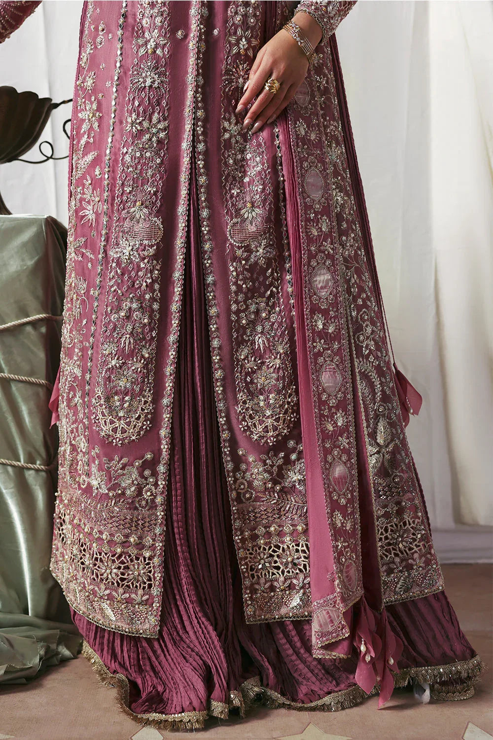 Soraya | Lumene Festive 26 | Isolde - Aqsa Fabrics