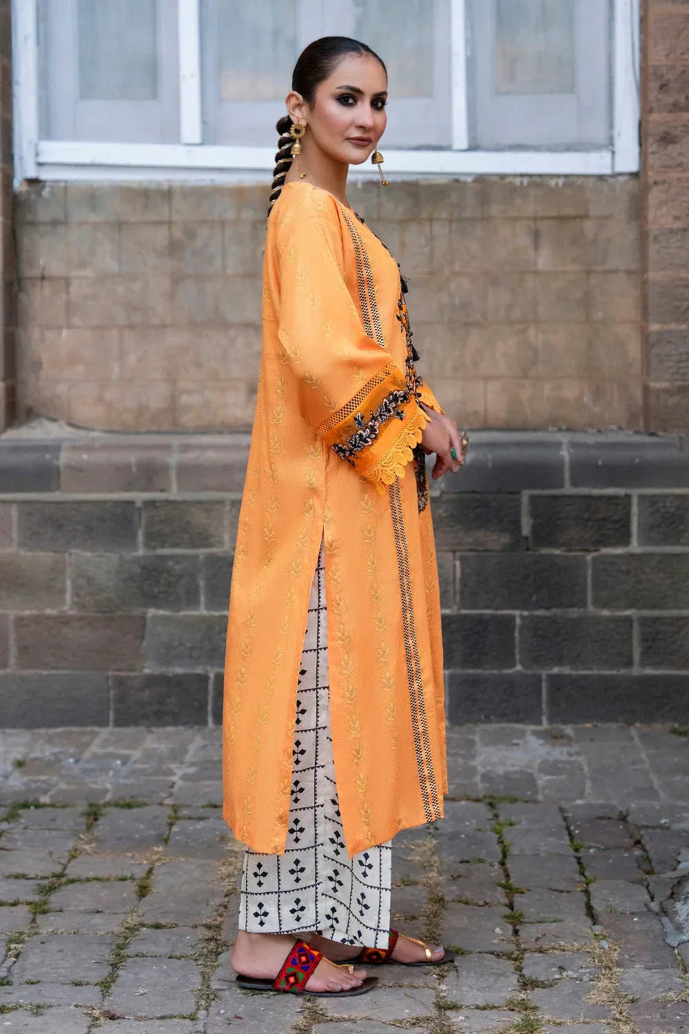 Ittehad | Embroidered Lawn | I-28 - Aqsa Fabrics