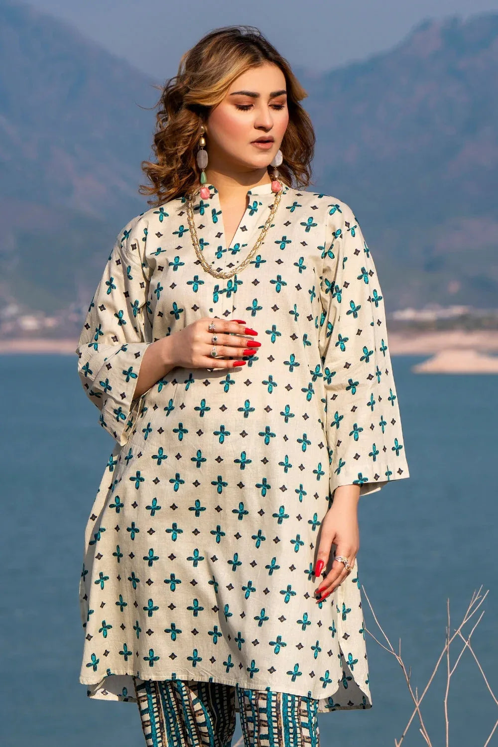 Ittehad | Embroidered Lawn | I-31 - Aqsa Fabrics