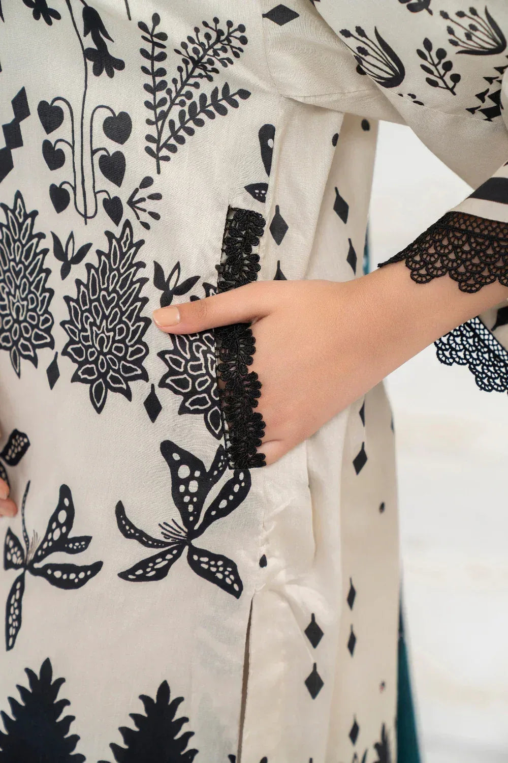 Ittehad | Printed Lawn 24 | IP3P02-3PS-BGE - Aqsa Fabrics