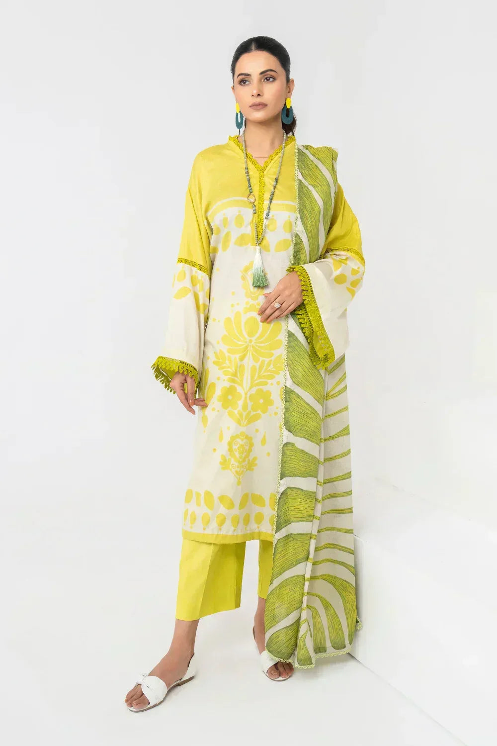 Ittehad | Printed Lawn 24 | IP3P06-3PS-LMN - Aqsa Fabrics