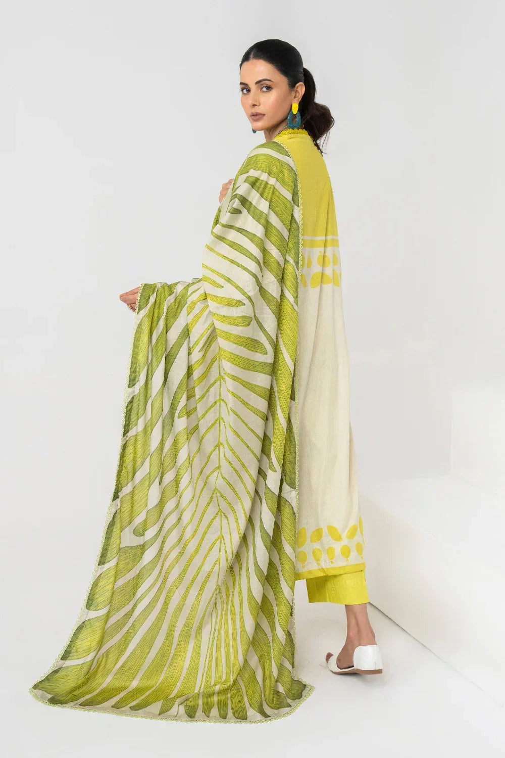 Ittehad | Printed Lawn 24 | IP3P06-3PS-LMN - Aqsa Fabrics