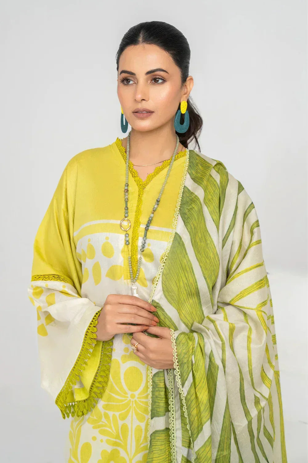 Ittehad | Printed Lawn 24 | IP3P06-3PS-LMN - Aqsa Fabrics