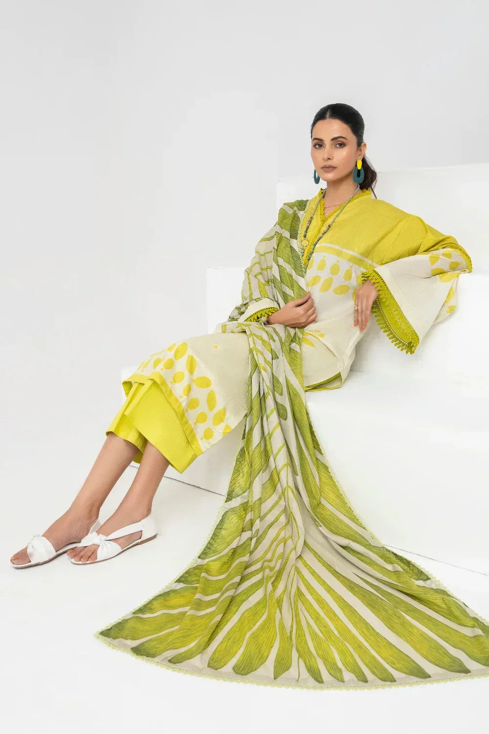 Ittehad | Printed Lawn 24 | IP3P06-3PS-LMN - Aqsa Fabrics