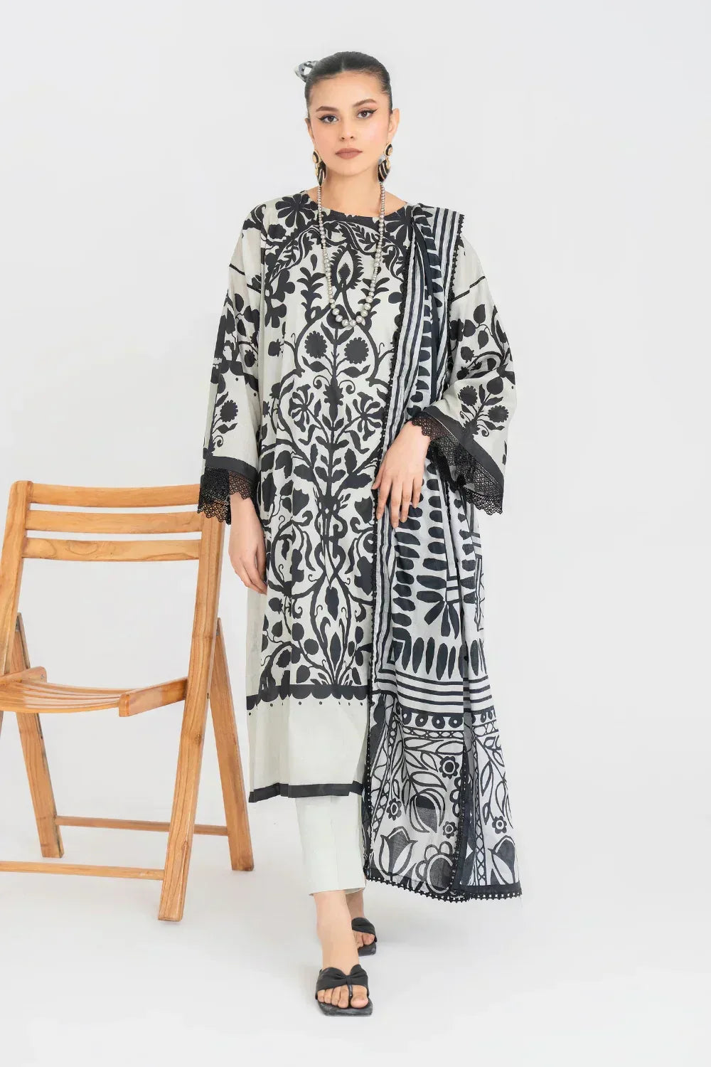 Ittehad | Printed Lawn 24 | IP3P08-3PS-LGY - Aqsa Fabrics