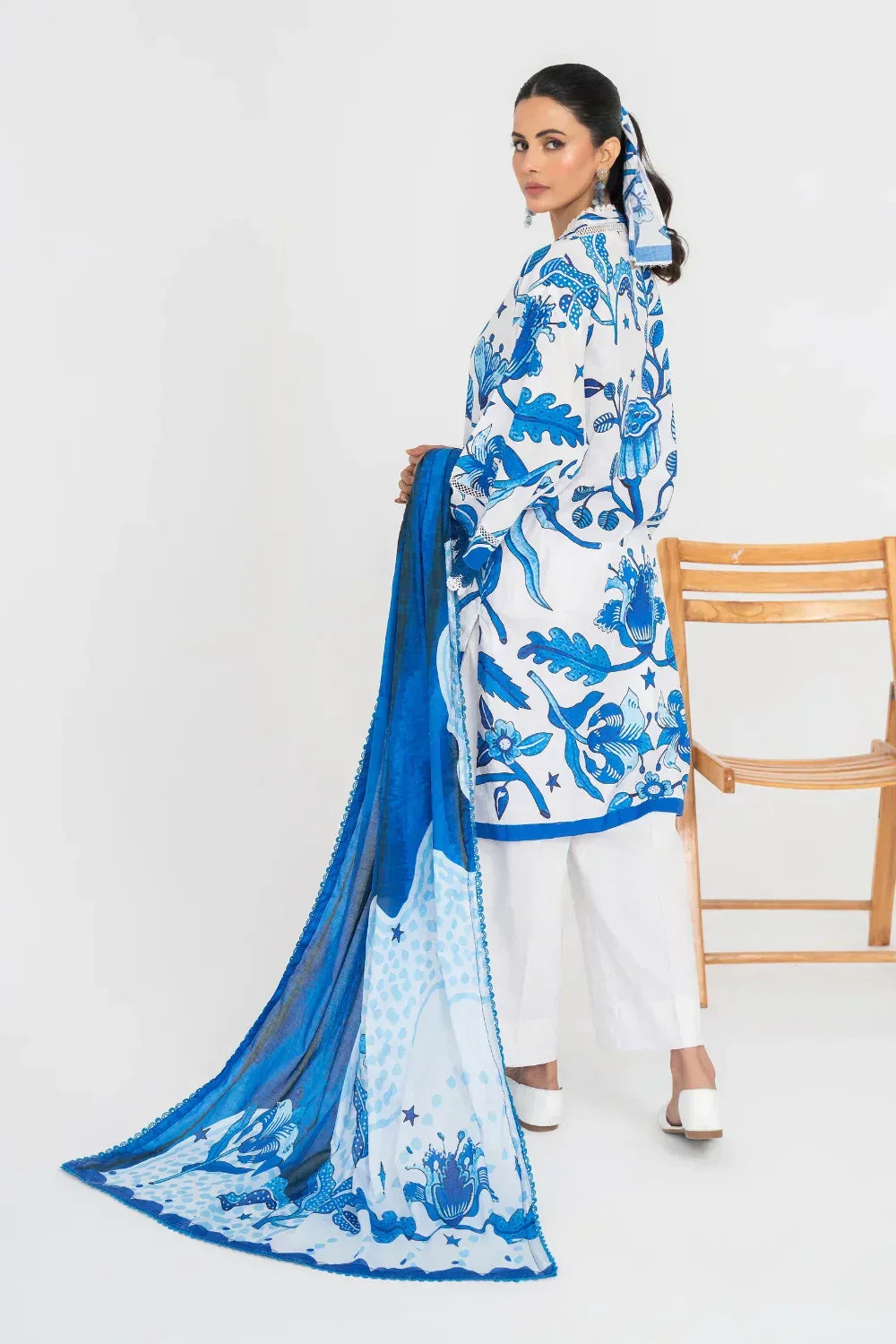 Ittehad | Printed Lawn 24 | IP3P10-3PS-BLU - Aqsa Fabrics