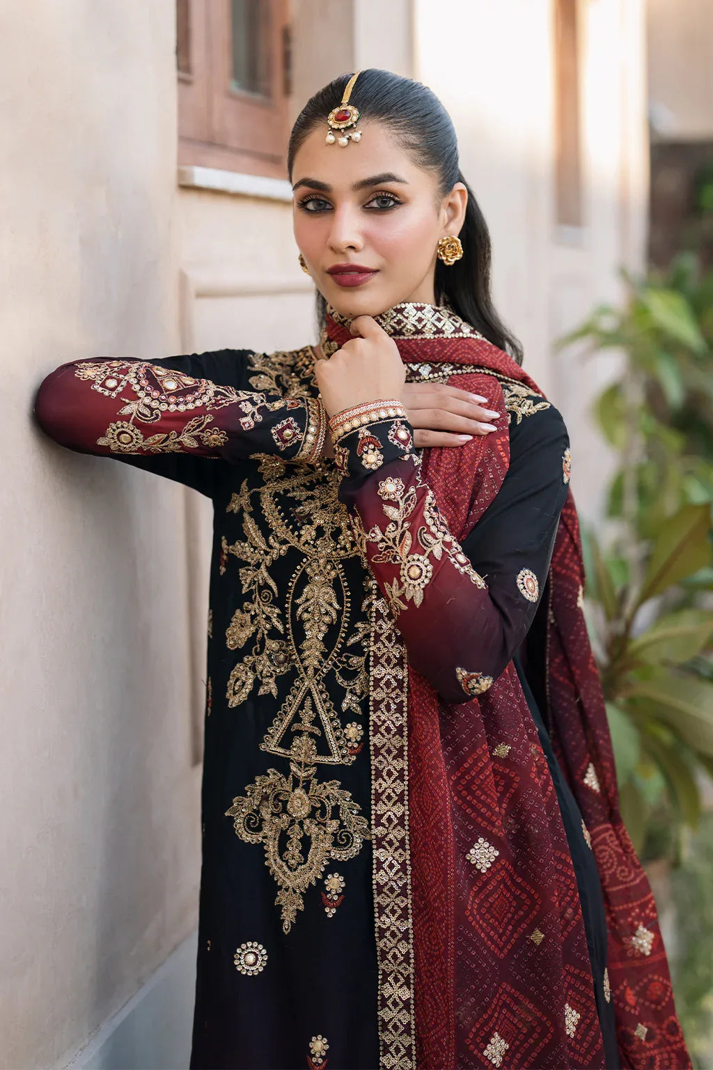 Iznik | Bandhani Formals | UE-330 - Aqsa Fabrics