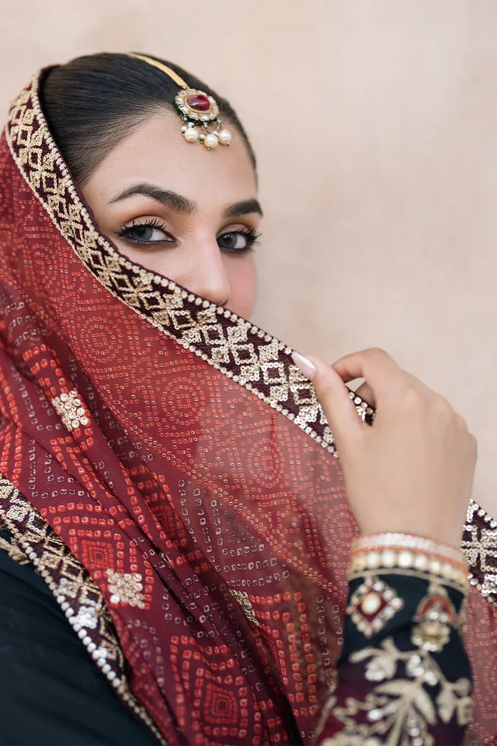 Iznik | Bandhani Formals | UE-330 - Aqsa Fabrics