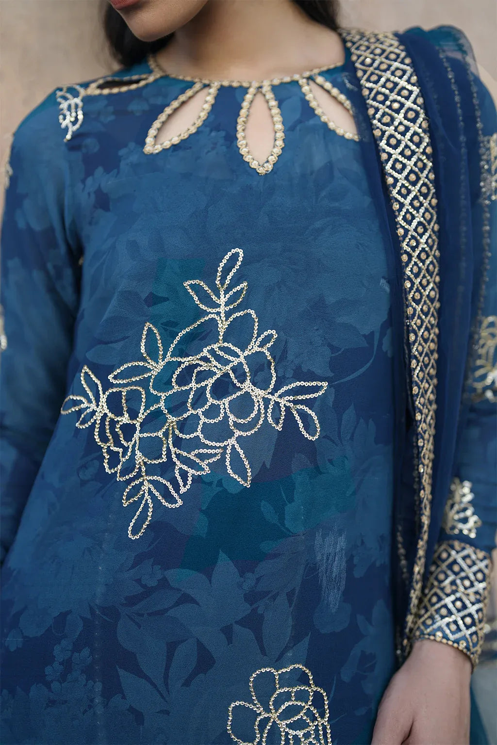 Iznik | Bandhani Formals | UE-331 - Aqsa Fabrics