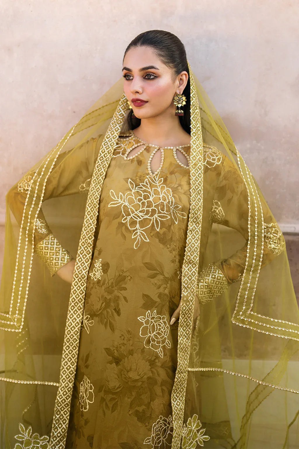 Iznik | Bandhani Formals | UE-332 - Aqsa Fabrics